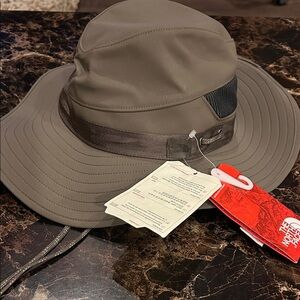 The North Face hat unisex